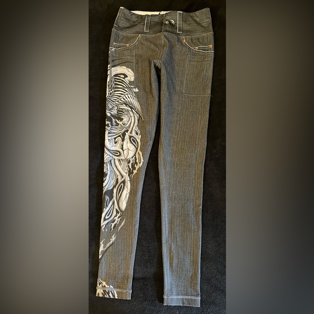 INKnBURN Phoenix leggings. Two side pockets. *Price is firm. No low offers. Thx